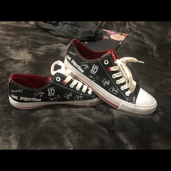one direction converse